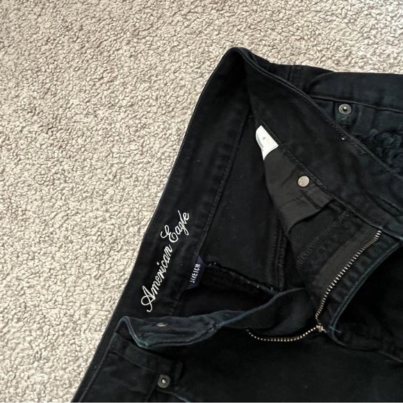AE Black Jean Shorts - Picture 2 of 4